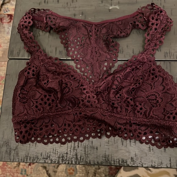 NWOT: AERIE: Deep maroon lace bralette. Medium - Picture 2 of 2